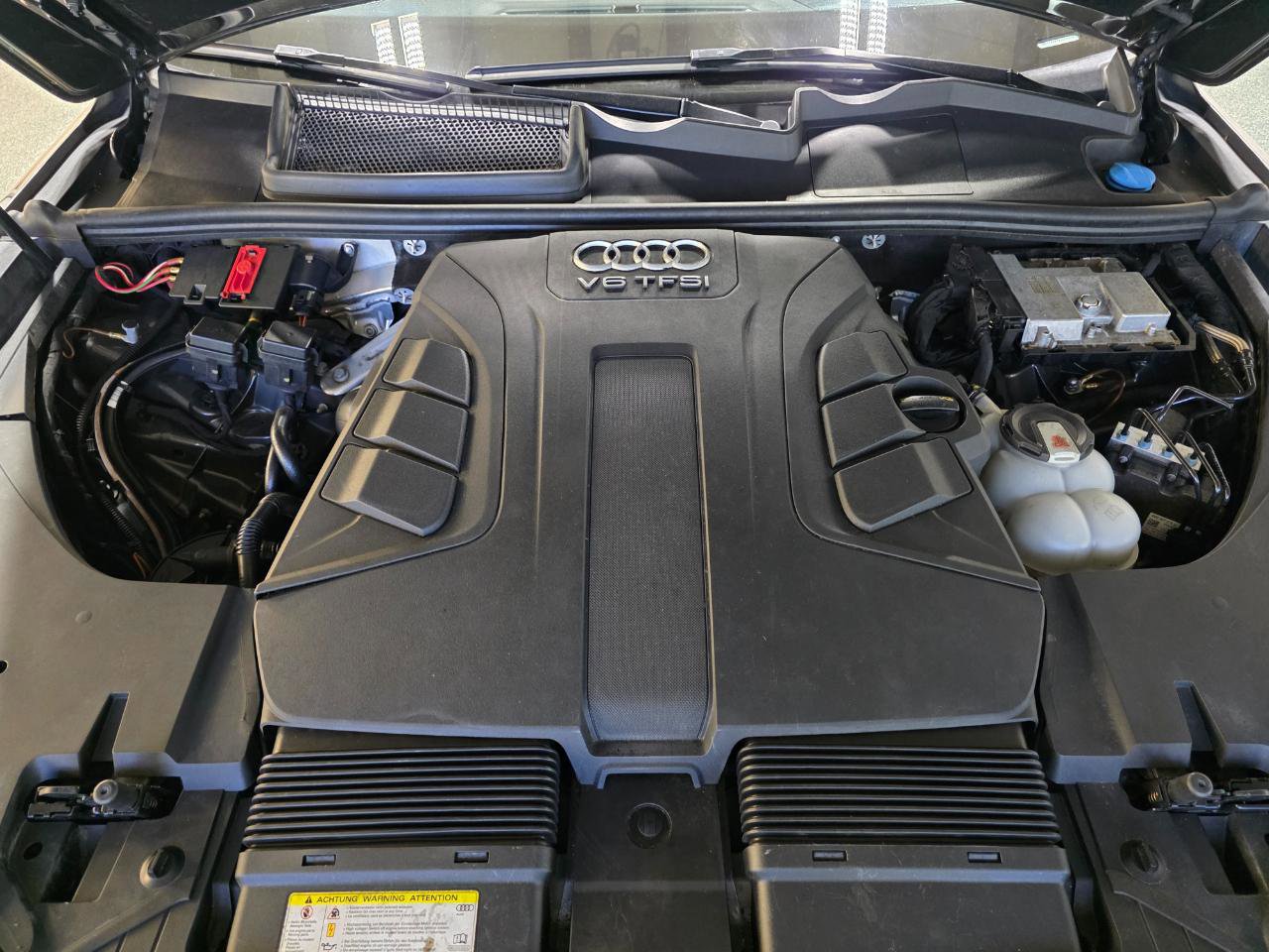 Used 2018 Audi Q7 3.0T Prestige w/ Prestige Package image 41