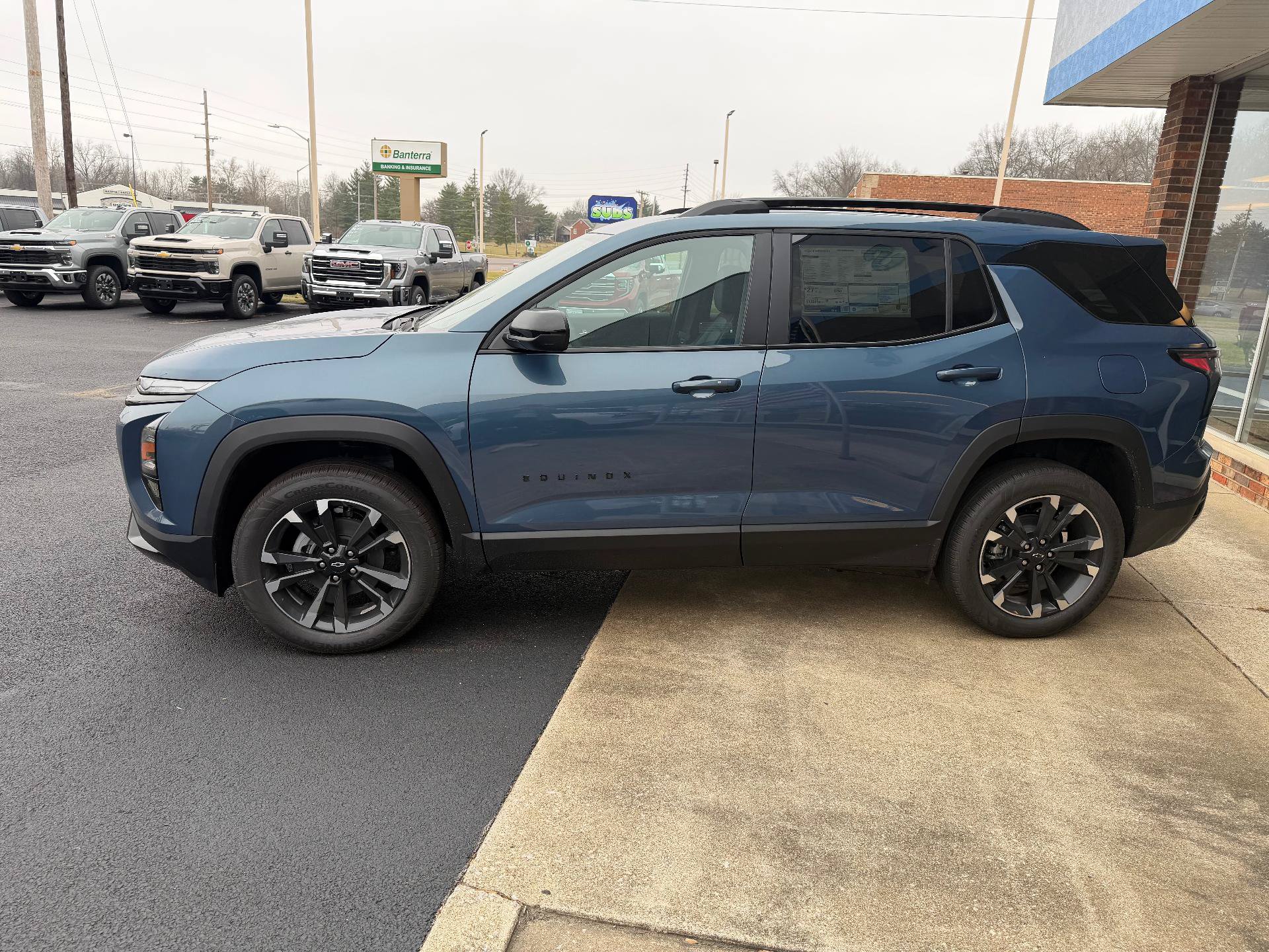 New 2026 Chevrolet Equinox RS w/ Convenience Package III FWD image 2