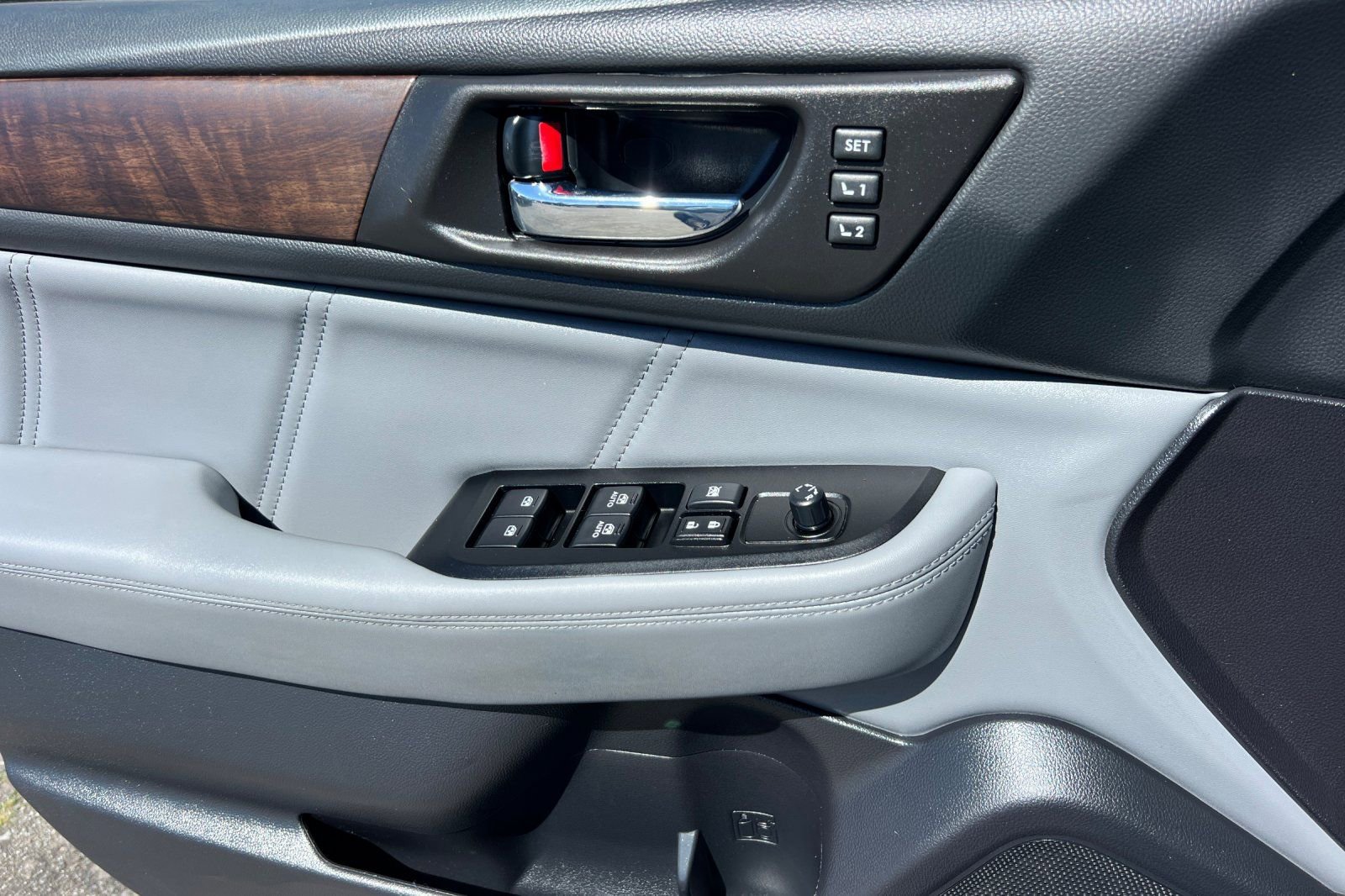 Used 2018 Subaru Outback 3.6R Limited image 12