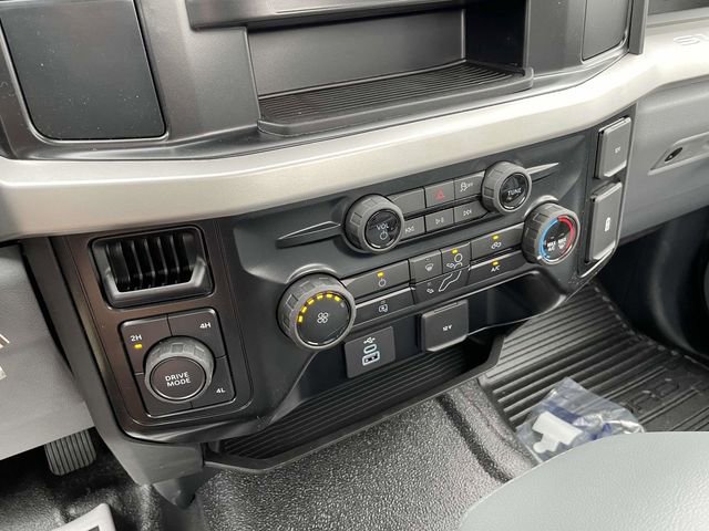 New 2025 Ford F350 XL w/ XL Chrome Package AWD/4WD image 18