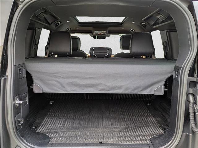 Used 2023 Land Rover Defender 110 X image 6