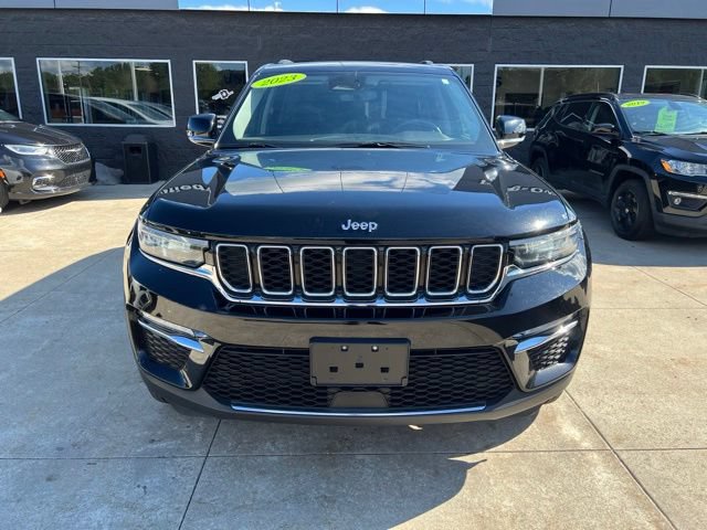 Certified 2023 Jeep Grand Cherokee Limited AWD/4WD image 2