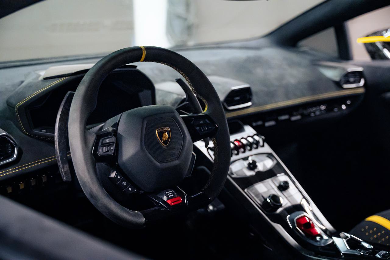 Used 2018 Lamborghini Huracan AWD/4WD image 73