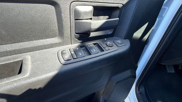 Used 2024 RAM 2500 Tradesman w/ Chrome Appearance Group image 21