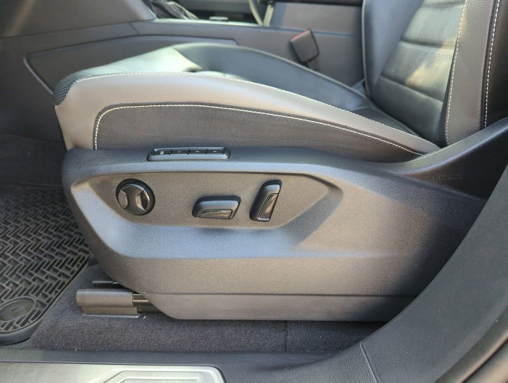 Used 2023 Volkswagen Atlas SEL Premium image 13