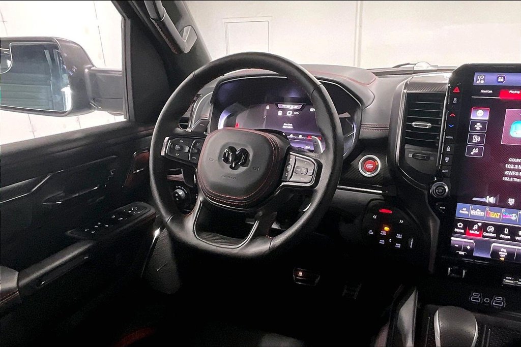 Used 2027 RAM 1500 4x4 Crew Cab image 6