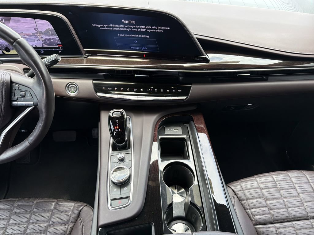 Certified 2024 Cadillac Escalade Sport Platinum w/ LPO, ONYX Package AWD/4WD image 15