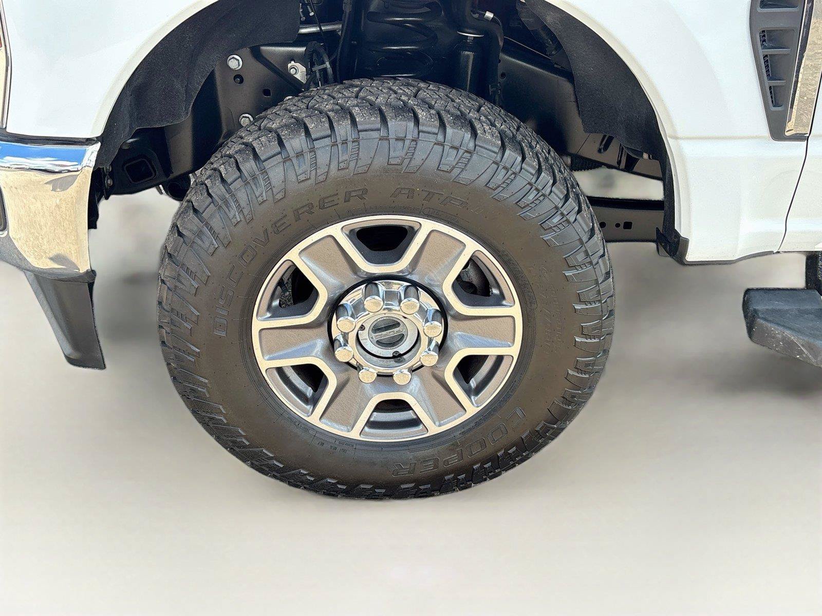 Used 2024 Ford F250 Lariat w/ FX4 Off-Road Package AWD/4WD image 32