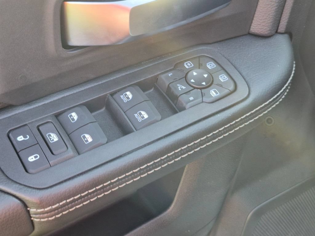 New 2026 RAM 3500 Big Horn AWD/4WD image 10