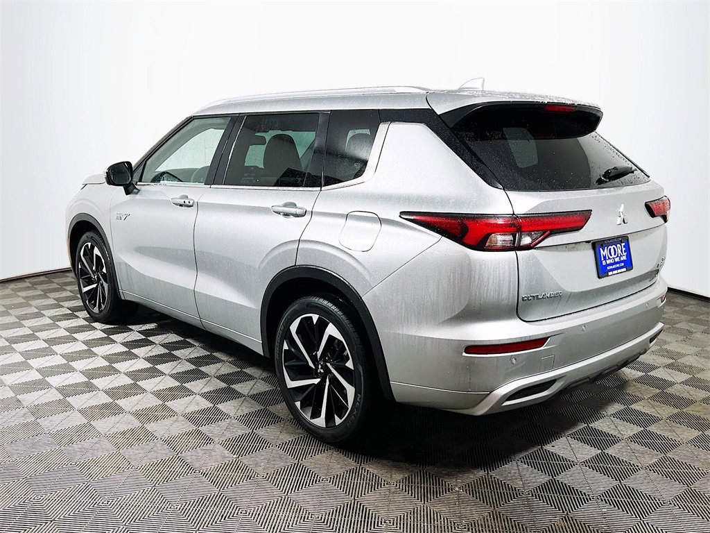 Used 2023 Mitsubishi Outlander SEL image 6