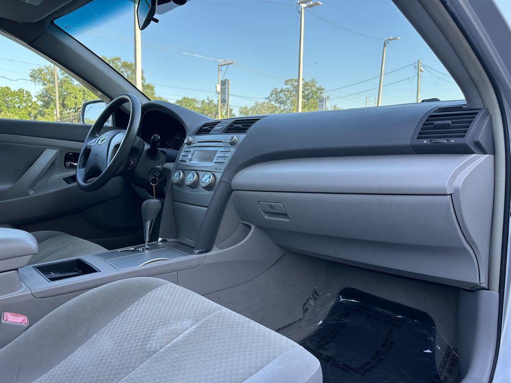 Used 2008 Toyota Camry LE FWD image 16