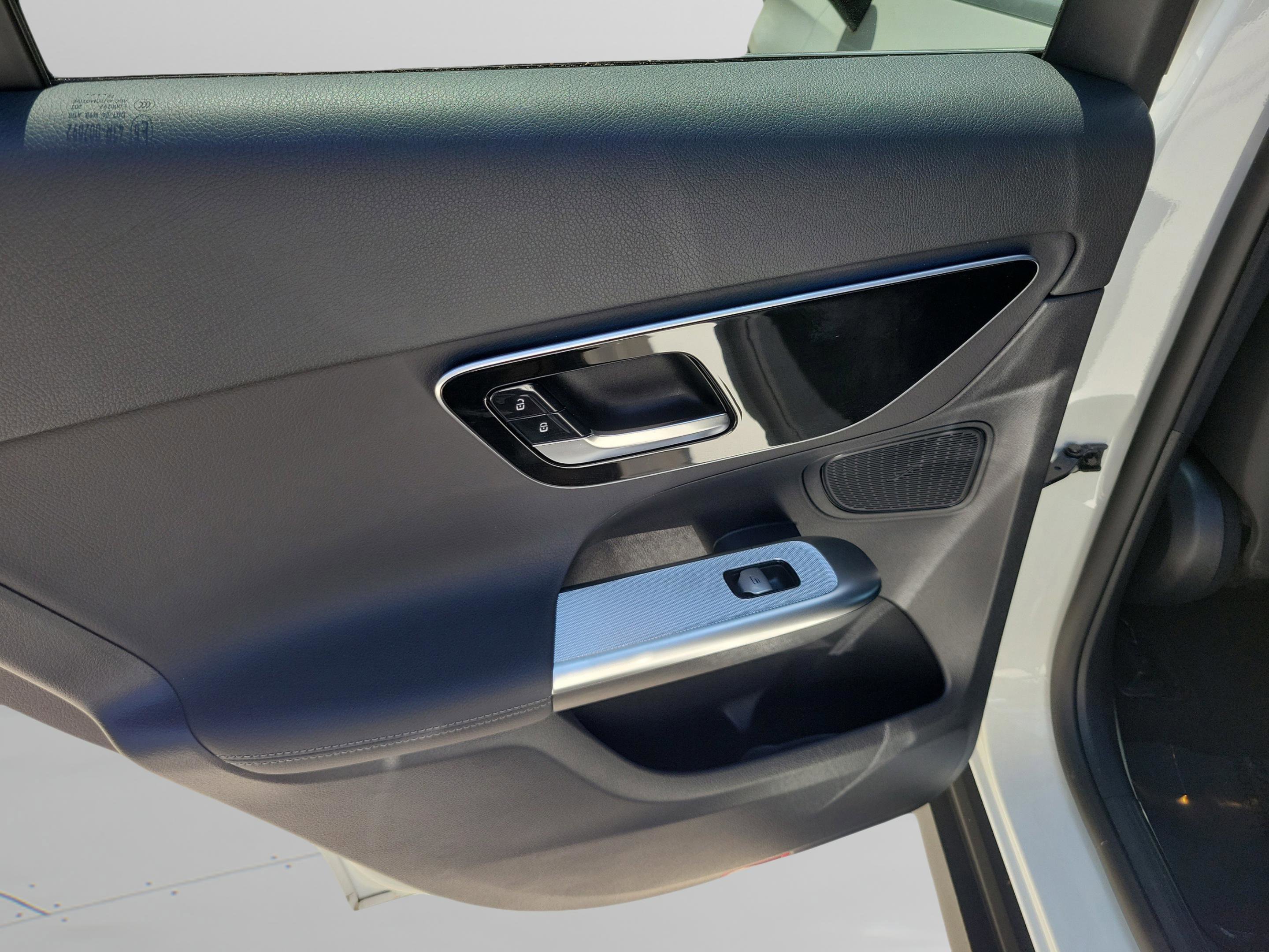 Certified 2026 Mercedes-Benz GLC 300 image 5