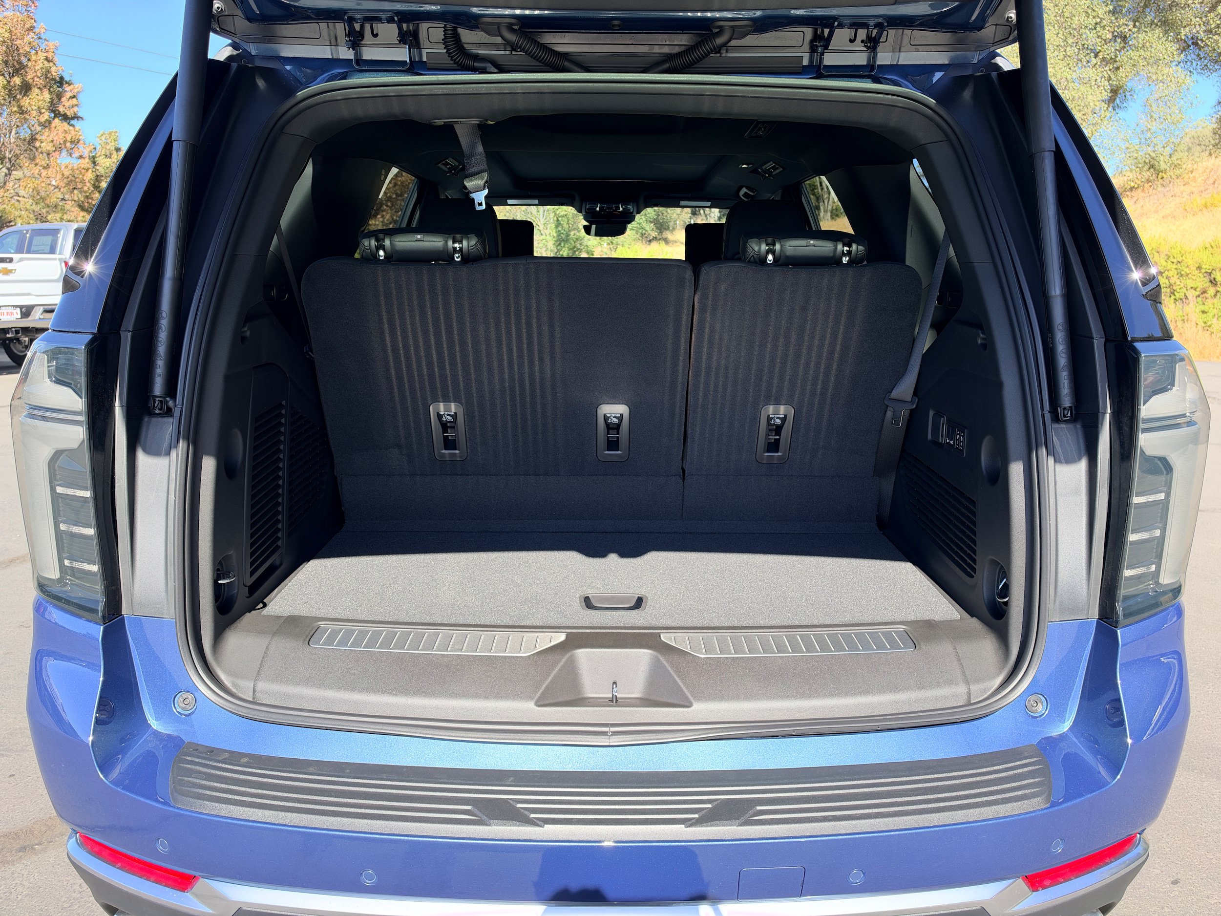 New 2027 Chevrolet Tahoe High Country AWD/4WD image 7