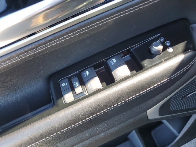 Used 2022 Jeep Wagoneer Series III AWD/4WD image 21
