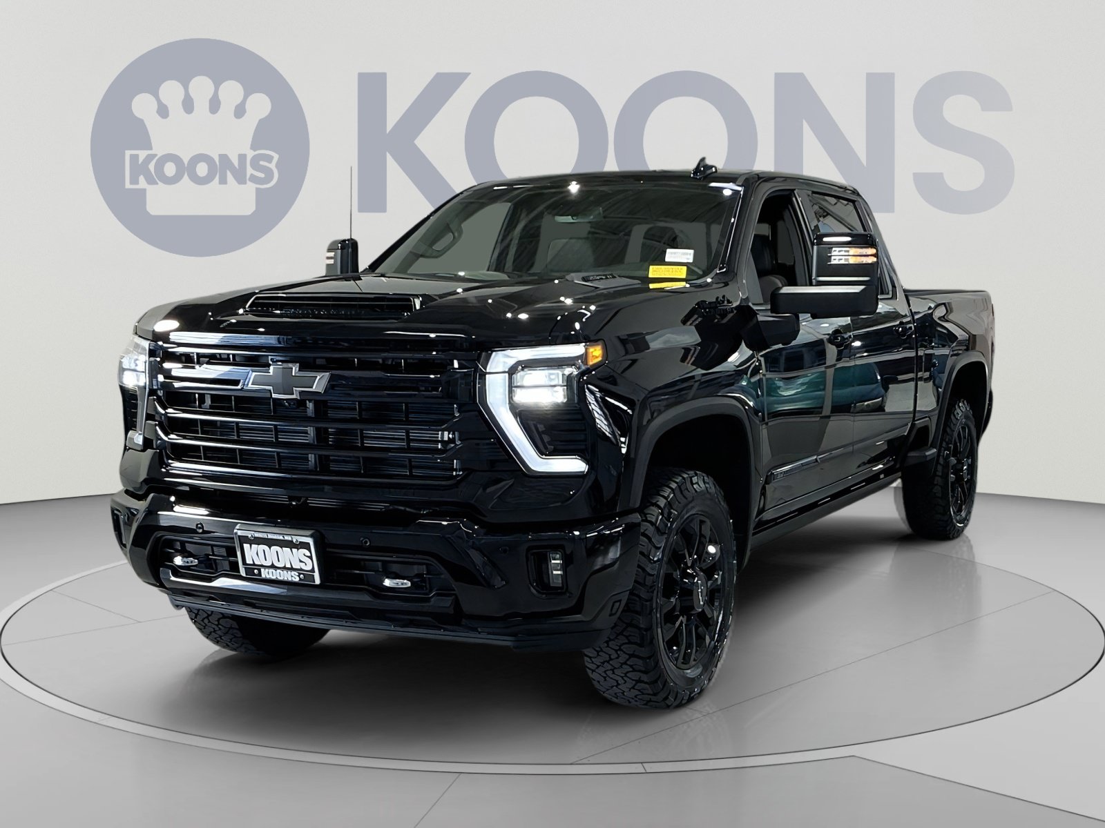 Used 2026 Chevrolet Silverado 2500 High Country w/ Midnight Edition AWD/4WD image 1