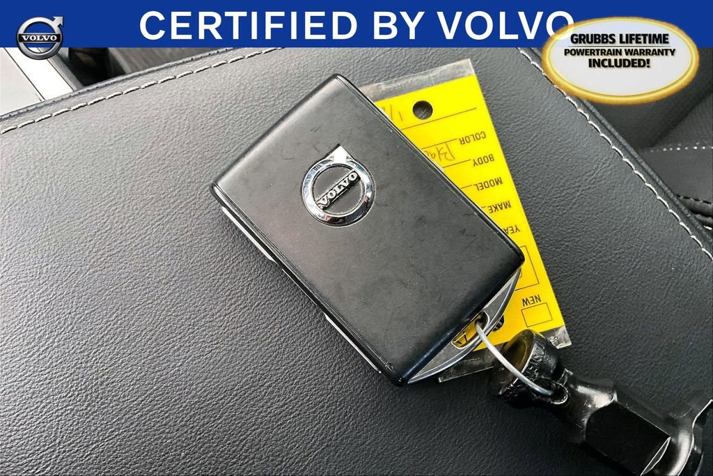 Used 2023 Volvo XC60 B5 Ultimate w/ Climate Package image 13