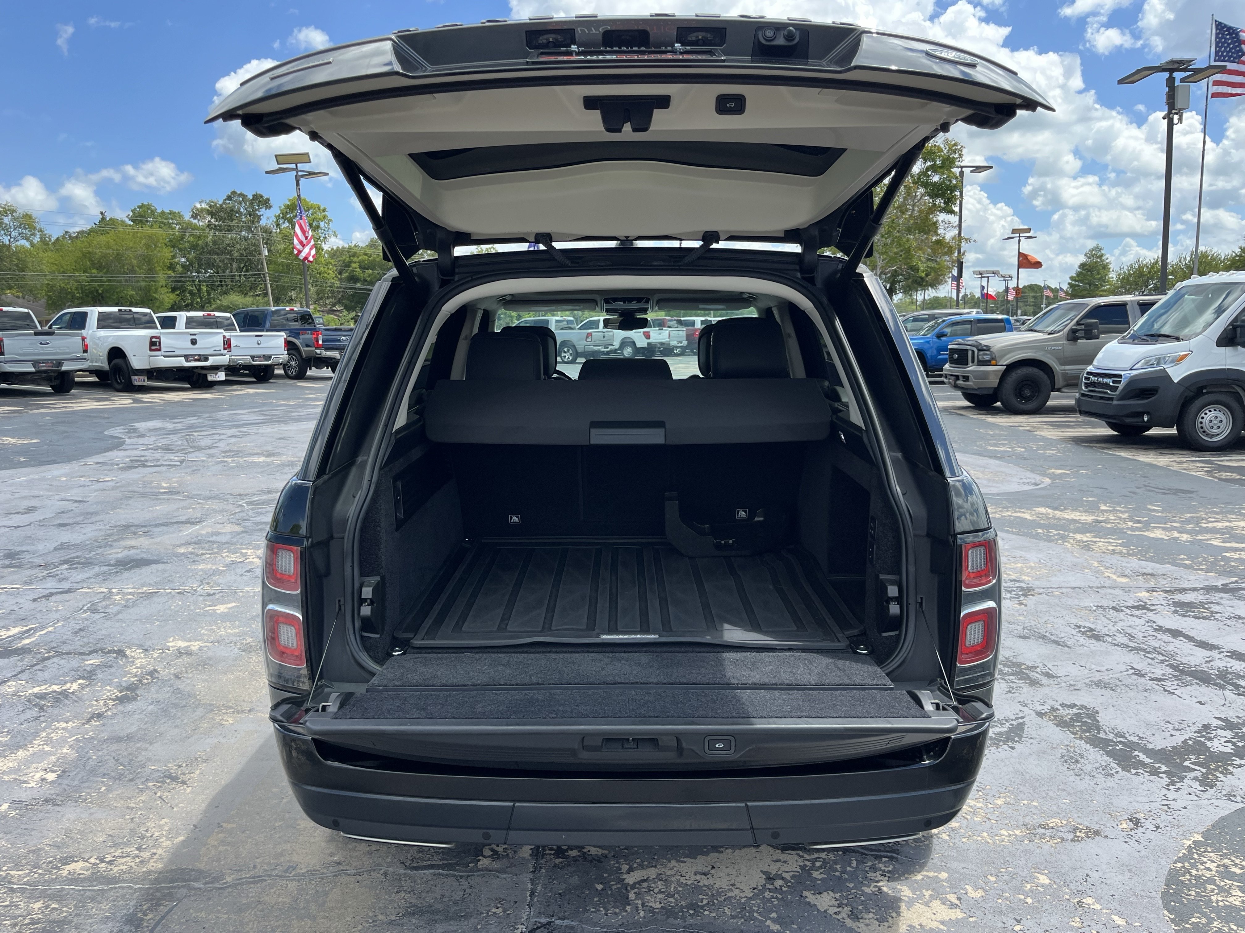 Used 2019 Land Rover Range Rover Supercharged AWD/4WD image 14