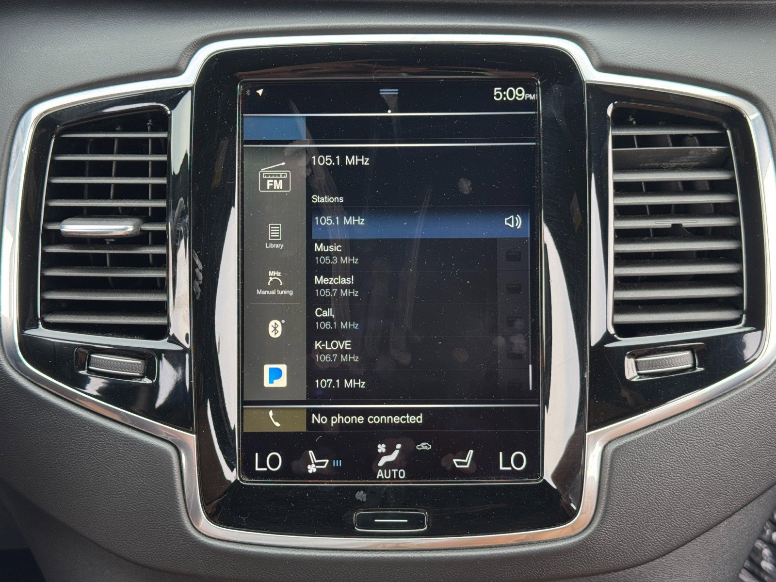 Used 2017 Volvo XC90 T8 Inscription w/ Vision Package image 26