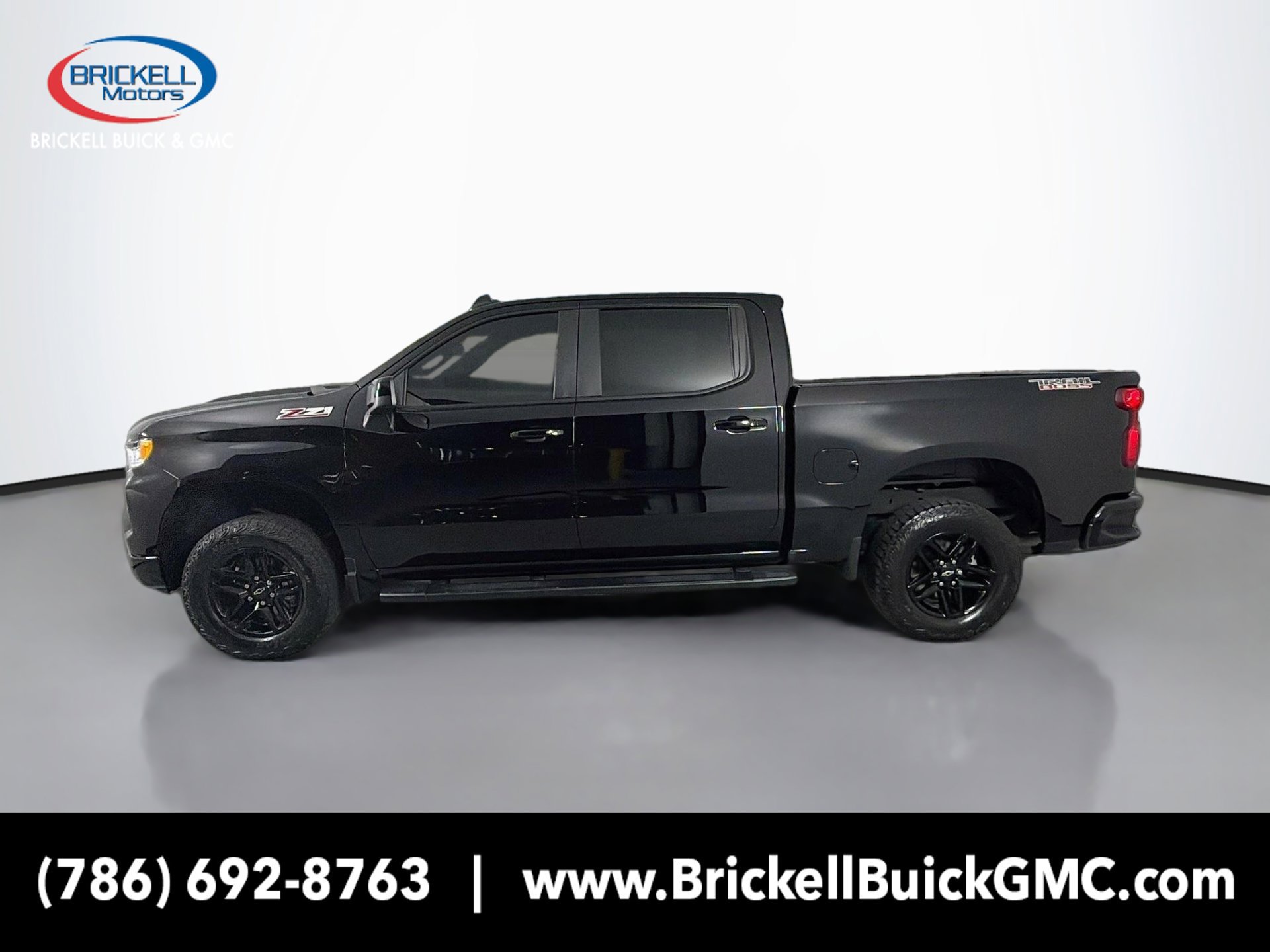 Used 2024 Chevrolet Silverado 1500 LT Trail Boss AWD/4WD image 2