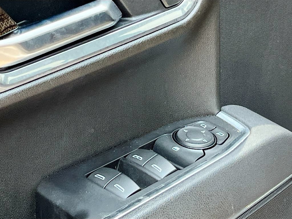 Used 2025 Chevrolet Silverado 1500 LT AWD/4WD image 18