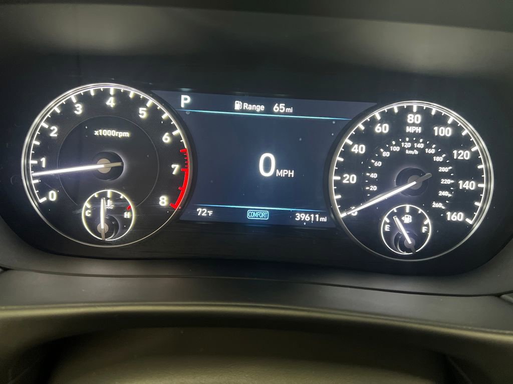 Used 2021 Genesis G90 3.3T Premium RWD image 17
