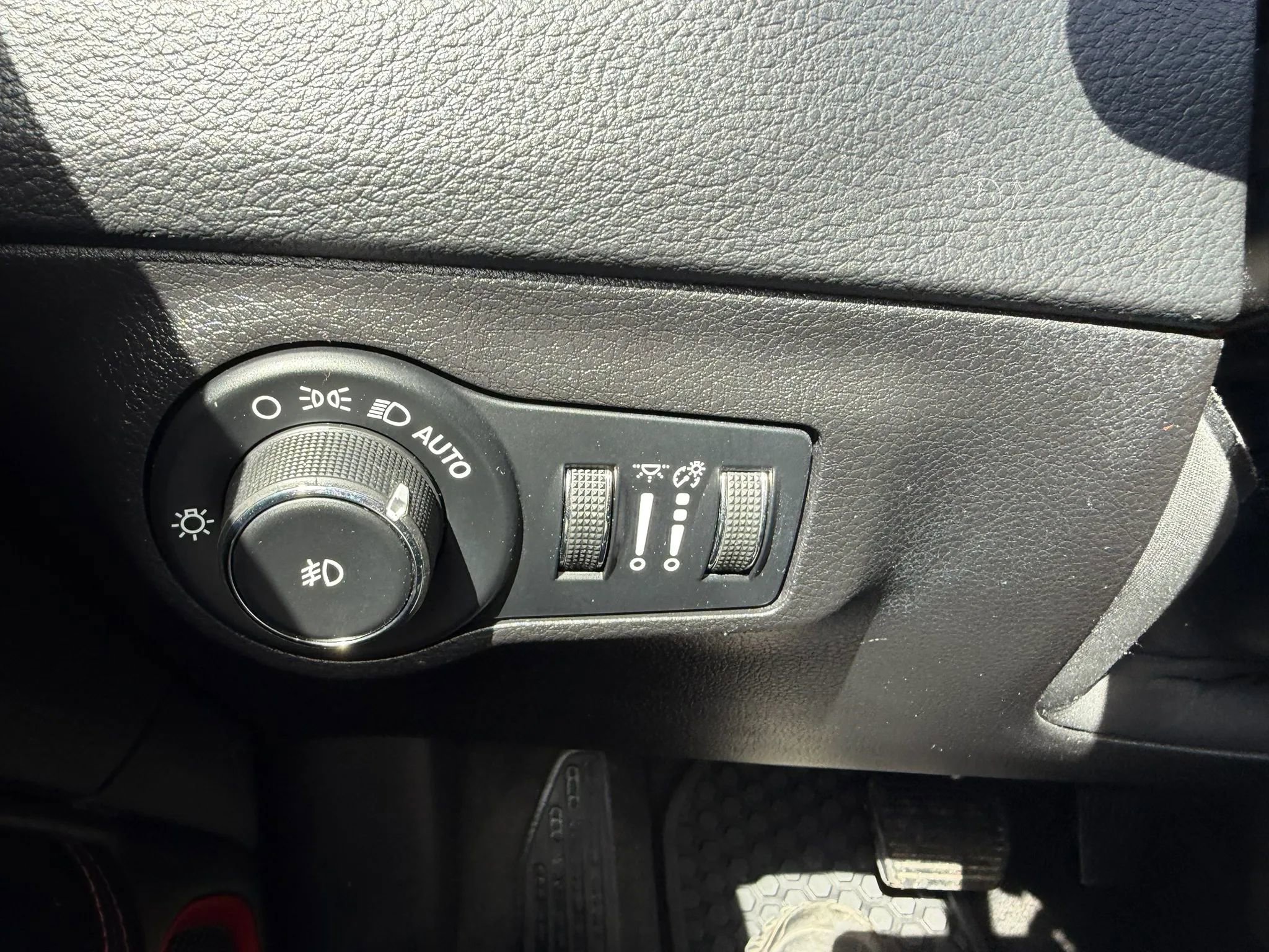 Used 2019 Jeep Compass Trailhawk image 24