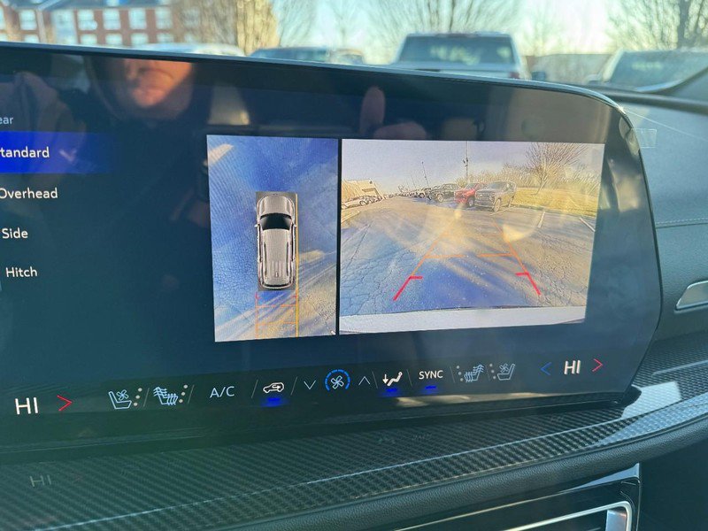 New 2026 Chevrolet Traverse High Country image 17