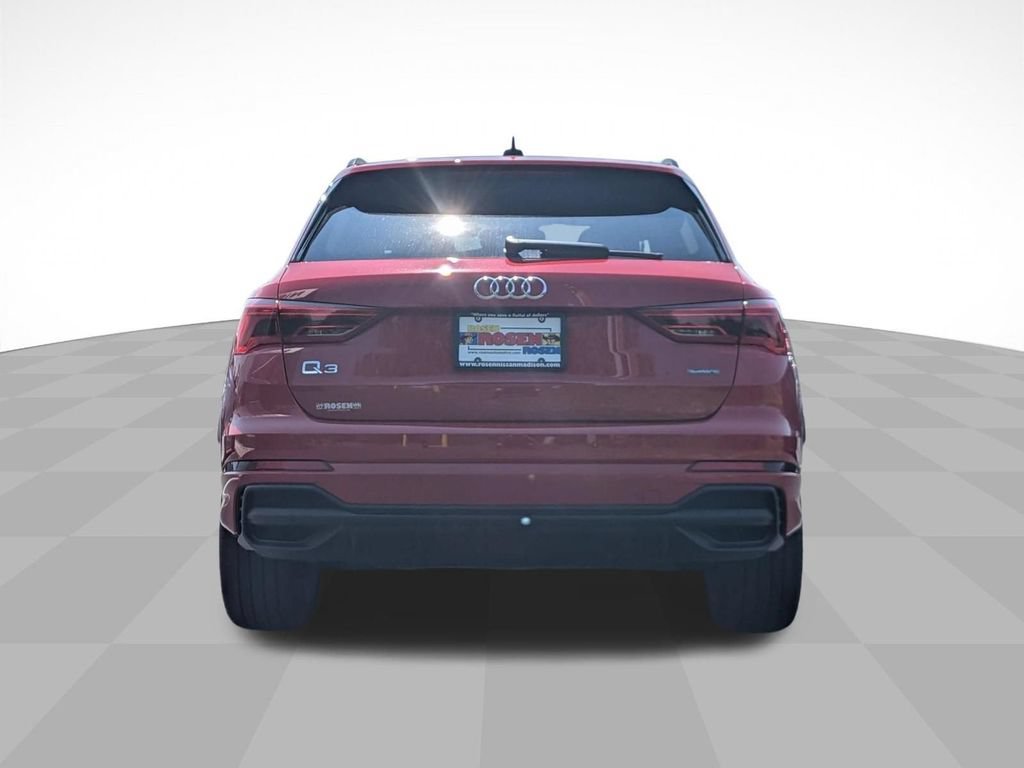 Used 2025 Audi Q3 2.0T Premium w/ Convenience Package AWD/4WD image 4
