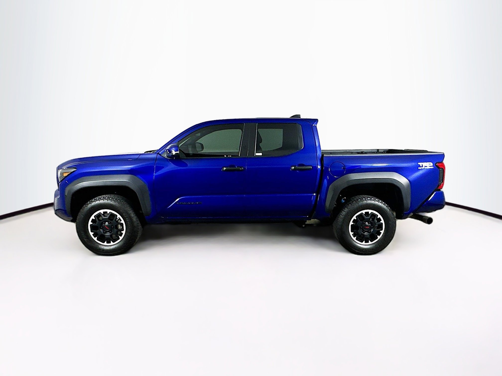 Used 2024 Toyota Tacoma SR5 AWD/4WD image 4