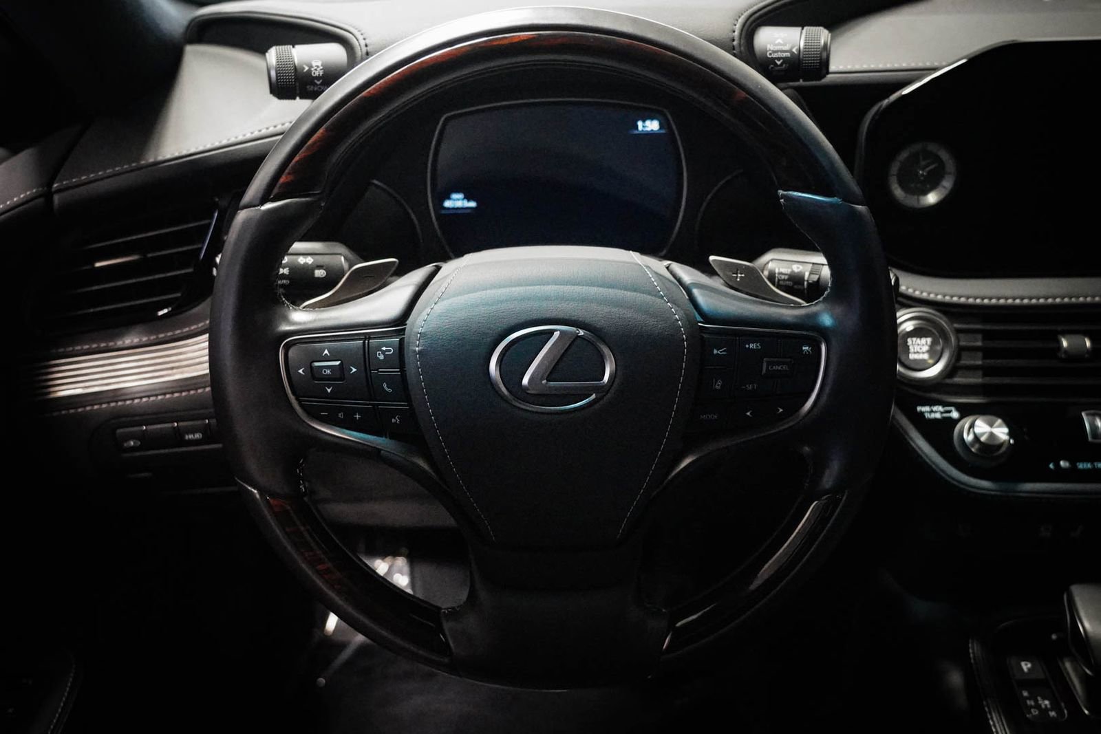 Used 2023 Lexus LS 500 LS 500 w/ Luxury Package image 16