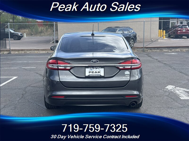 Used 2018 Ford Fusion SE w/ Equipment Group 602A FWD image 6