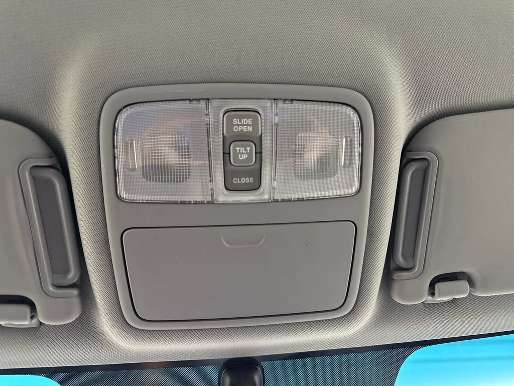 Used 2010 Hyundai Elantra GLS FWD image 20