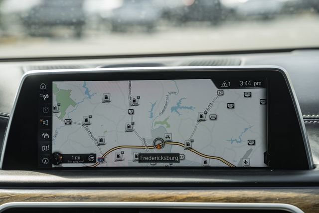 Used 2017 BMW ALPINA B7 xDrive AWD/4WD image 23