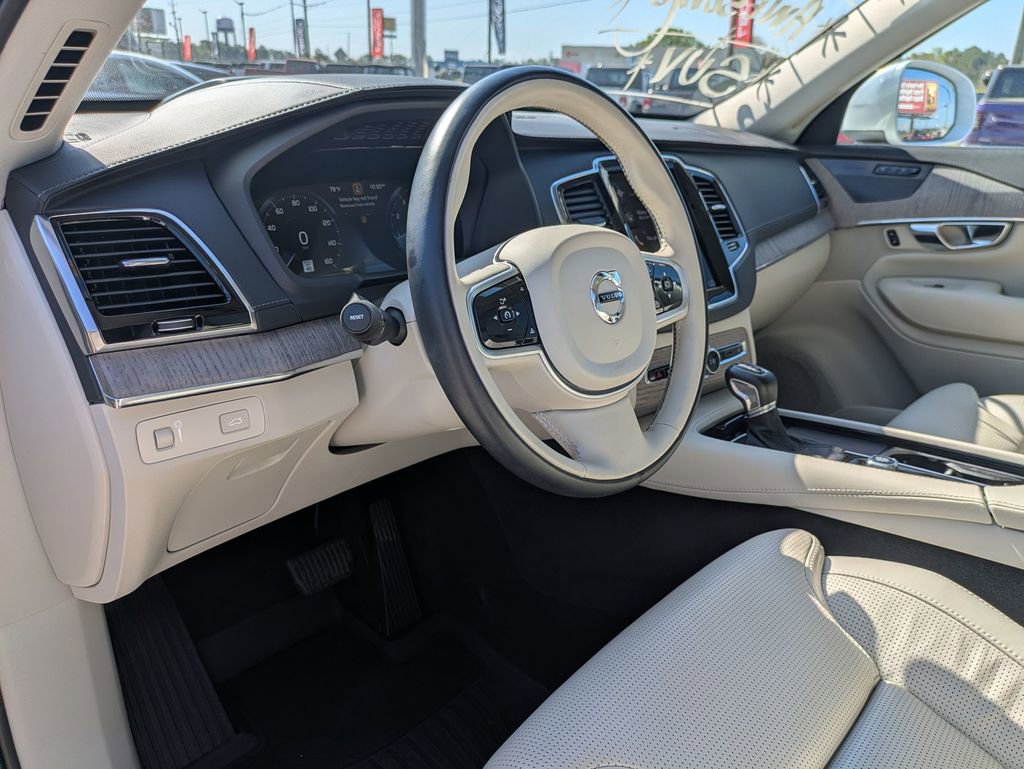 Used 2022 Volvo XC90 T6 Inscription w/ Advanced Package image 17