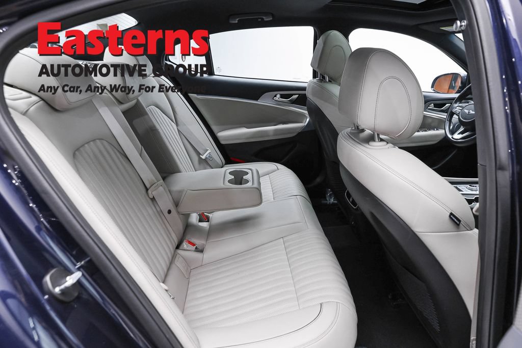 Used 2023 Genesis G70 2.0T w/ Sport Prestige Package AWD/4WD image 25