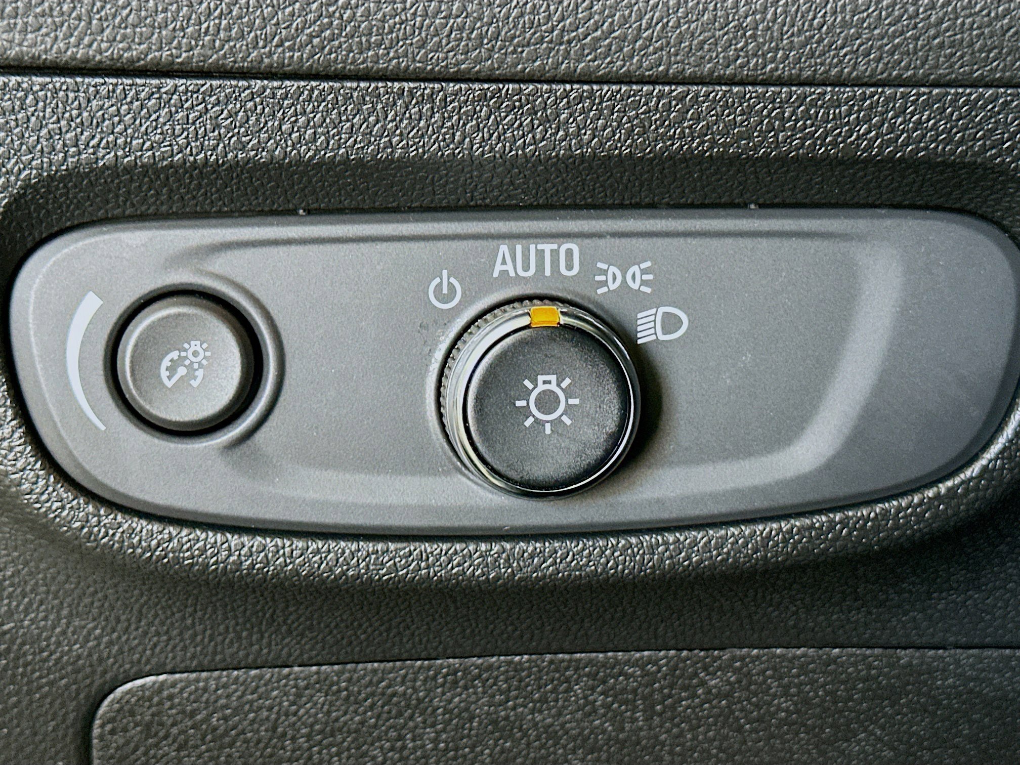 Used 2025 Buick Encore GX Preferred image 17