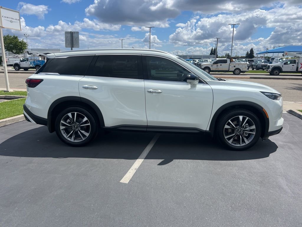 Used 2023 INFINITI QX60 Luxe AWD/4WD image 11