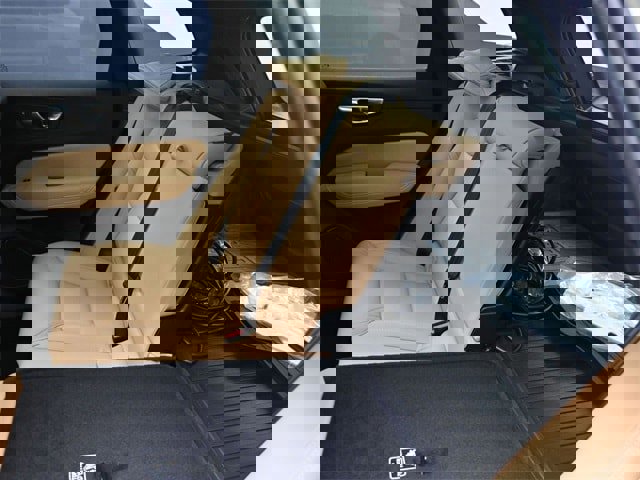 Certified 2025 Volvo XC60 T8 Ultra w/ Protection Package Premier image 22