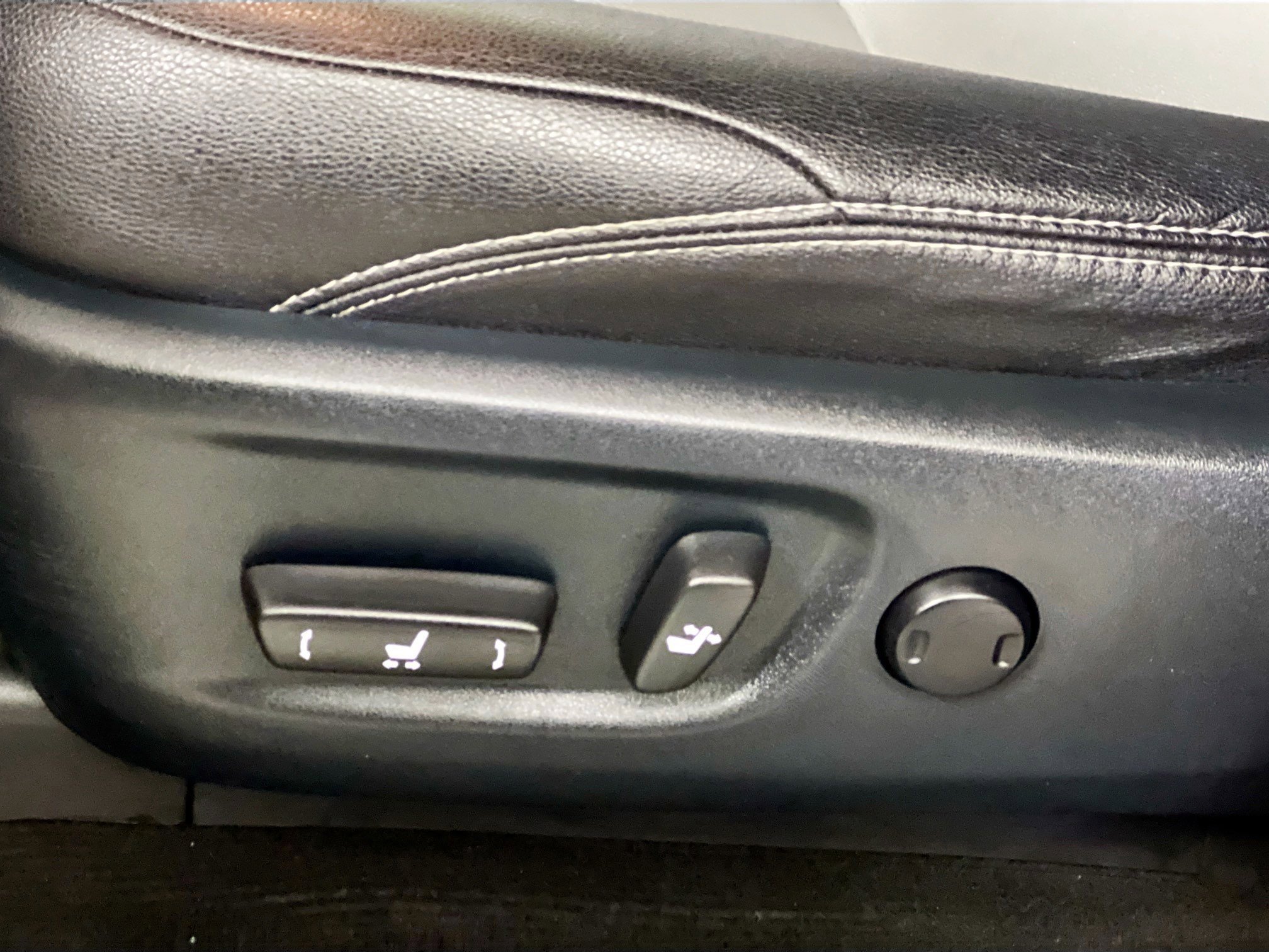 Used 2018 Toyota 4Runner SR5 Premium image 15