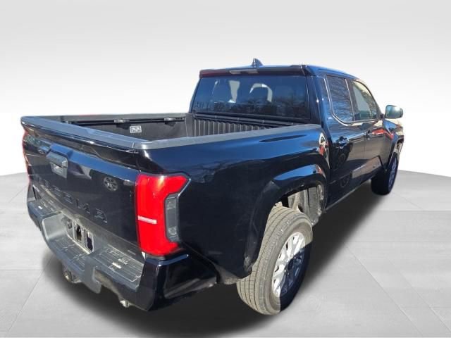 Used 2025 Toyota Tacoma SR5 image 5