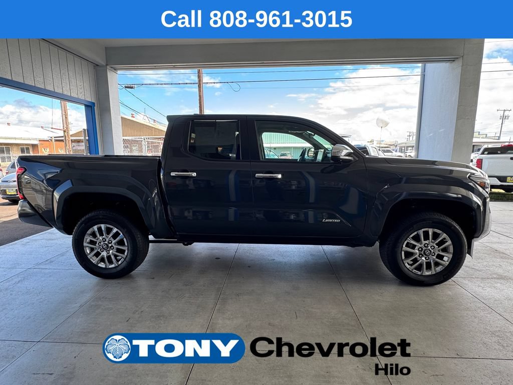Used 2024 Toyota Tacoma Limited AWD/4WD image 6