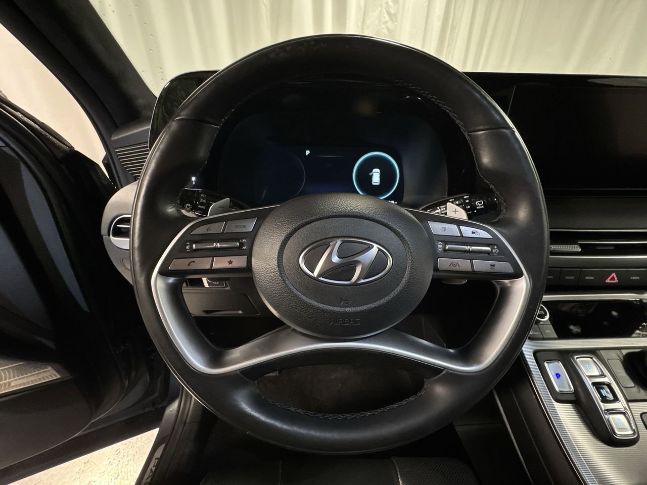 Used 2024 Hyundai Palisade Calligraphy image 23