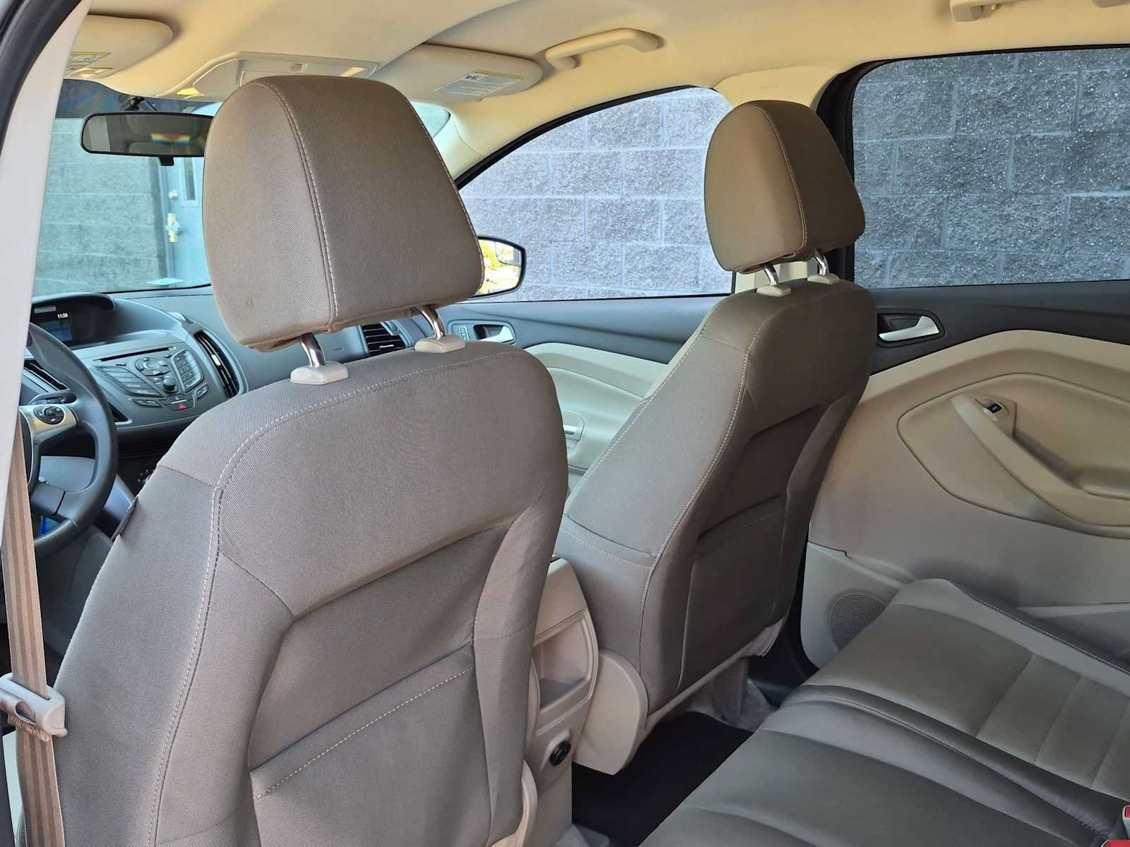 Used 2015 Ford Escape SE AWD/4WD image 18
