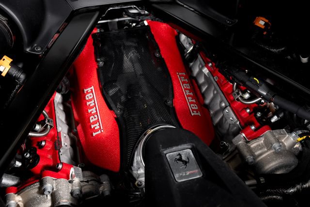 Used 2023 Ferrari SF90 Stradale AWD/4WD image 11