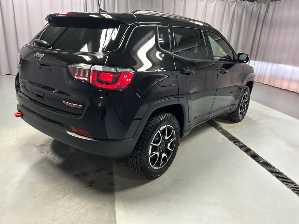 New 2026 Jeep Compass Trailhawk AWD/4WD image 7