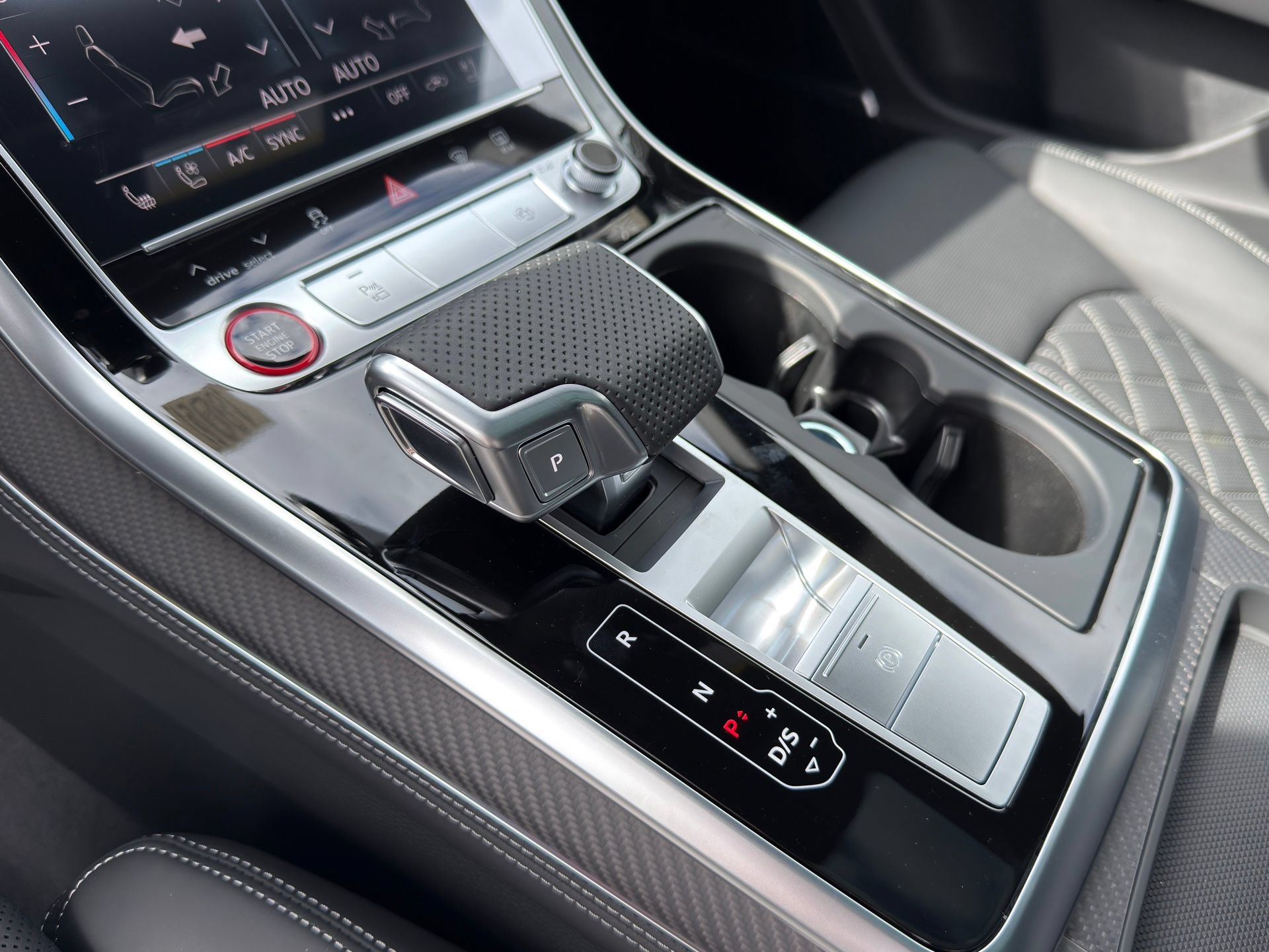 New 2026 Audi SQ8 Premium Plus AWD/4WD image 14