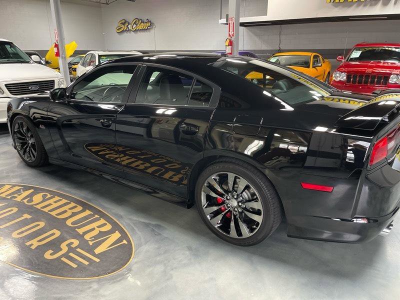 Used 2014 Dodge Charger SRT8 w/ Harman/Kardon Audio Group RWD image 17