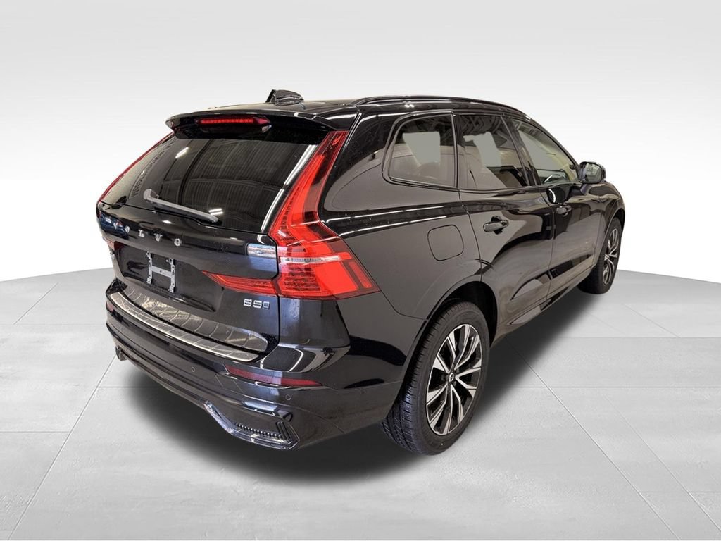 Used 2023 Volvo XC60 B5 Plus w/ Protection Package Premier AWD/4WD image 5