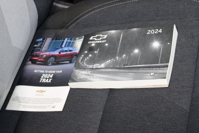 Used 2024 Chevrolet Trax LS FWD image 28
