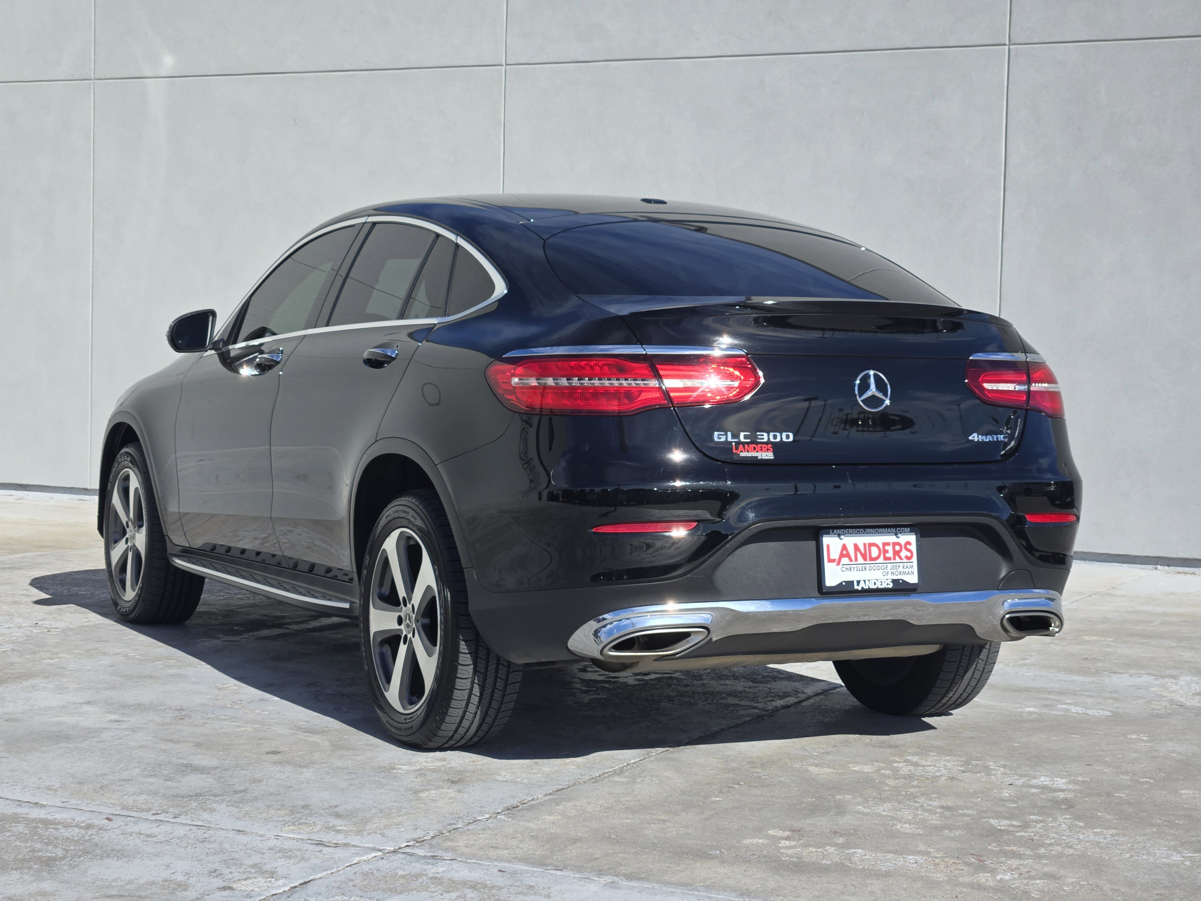 Used 2019 Mercedes-Benz GLC 300 4MATIC Coupe image 5